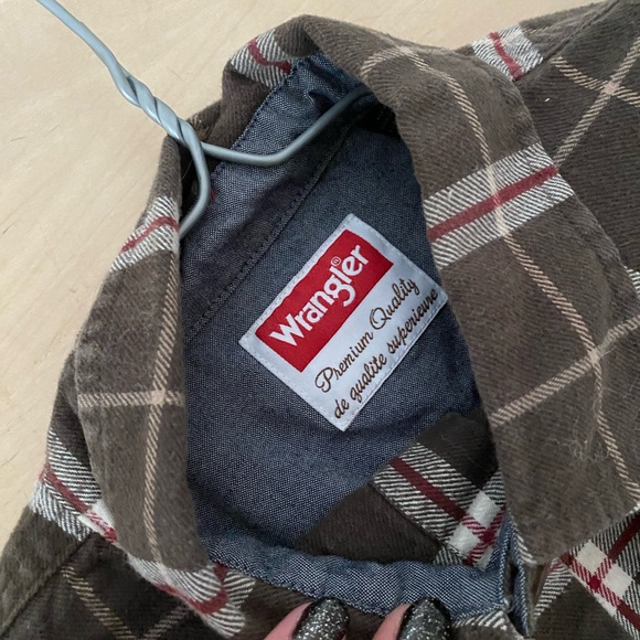 Wrangler plaid shirt - Picture 2 of 2